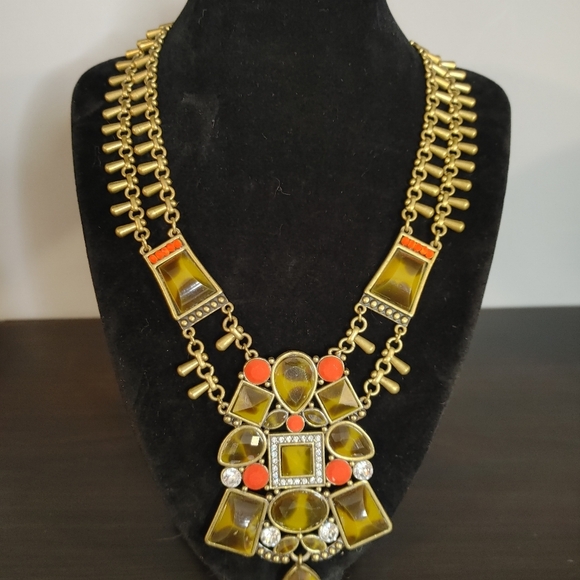 Elegant Gold and Orange Statement Necklace - Picture 4 of 4